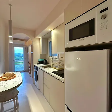 Myconian - 7 Min From Chora -center - 35sqm - Sunset - Secured Free Parking - Elenas Hospitality - Сasa de vacaciones
